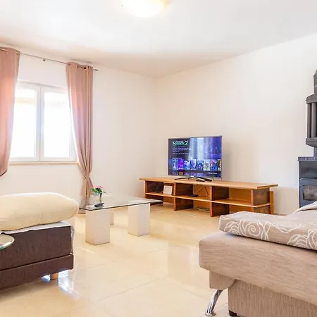 Sjor 2 Bdr W Grill Apartament Zadar