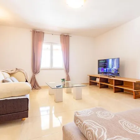 Sjor 2 Bdr W Grill * Zadar