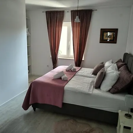 Sjor 2 Bdr W Grill Apartment