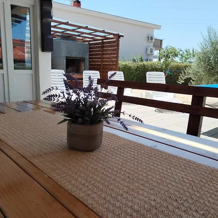 Sjor 2 Bdr W Grill Apartment