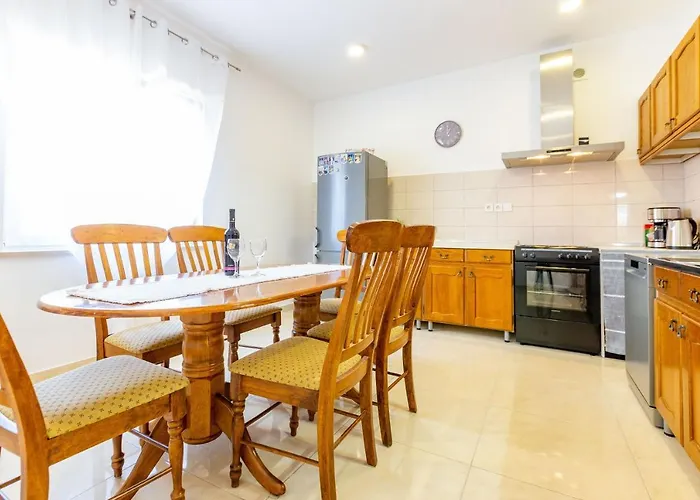 Sjor 2 Bdr W Grill * Zadar