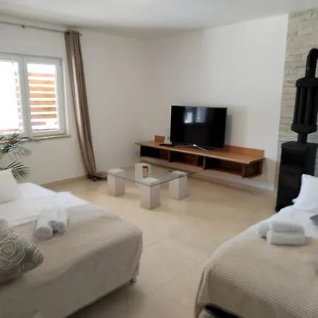 Apartment Sjor 2 Bdr W Grill Zadar
