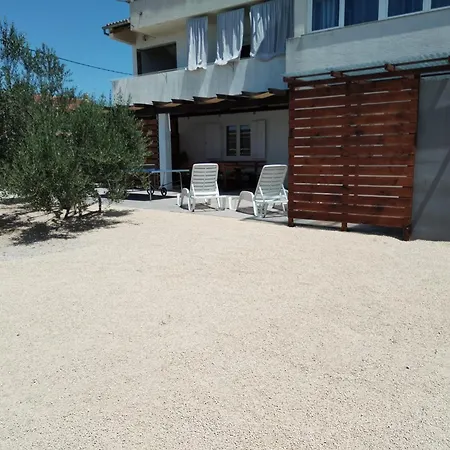 Apartment Sjor 2 Bdr W Grill Zadar