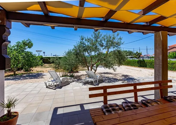 Sjor 2 Bdr W Grill Apartman *