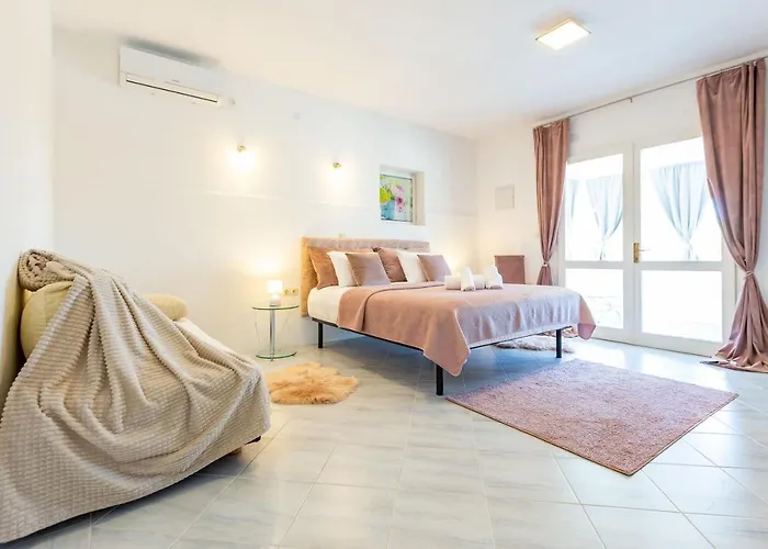 Sjor 2 Bdr W Grill Apartman