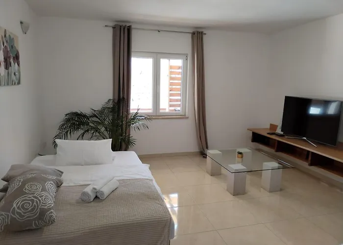 Sjor 2 Bdr W Grill Zára